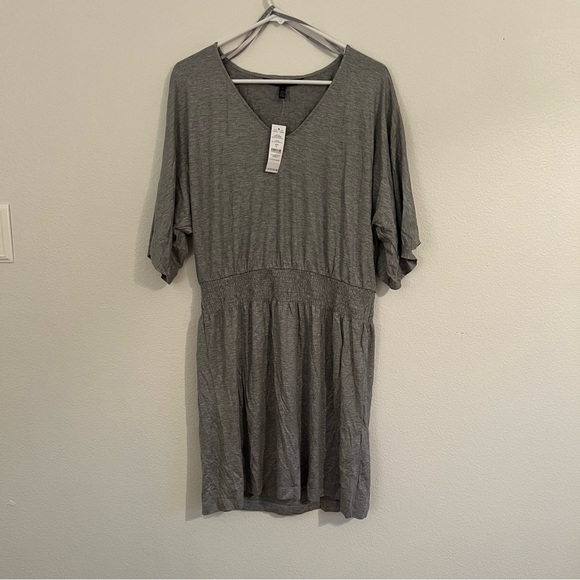 NWT White House Black Market Kimono Sleeve Comfort Waist Dress Metallic Silver - Picture 2 of 7